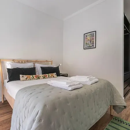Apartment Cactus Terrace And Liberdade - By Feeling Lisbon